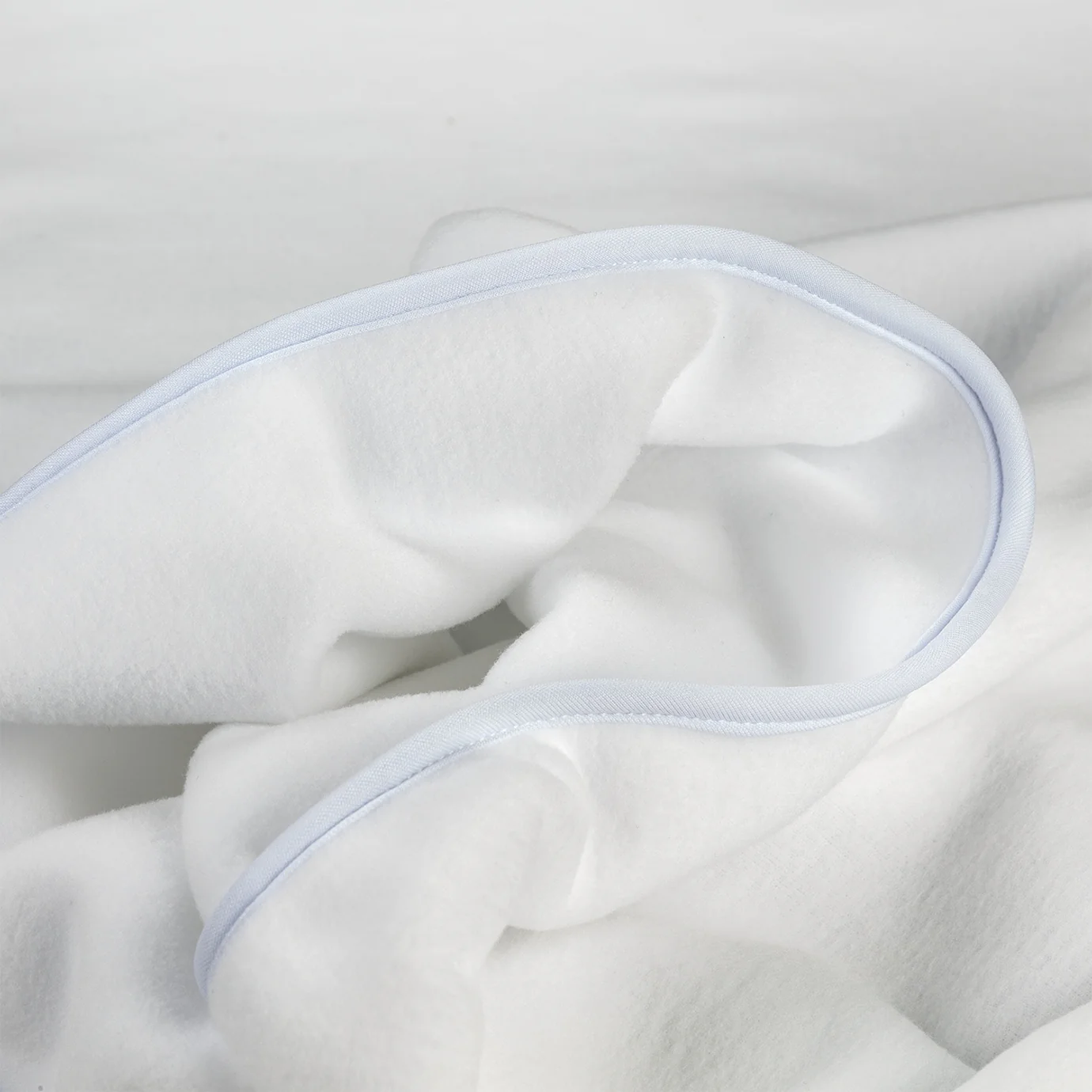 Micro Fleece Blanket - Image 3