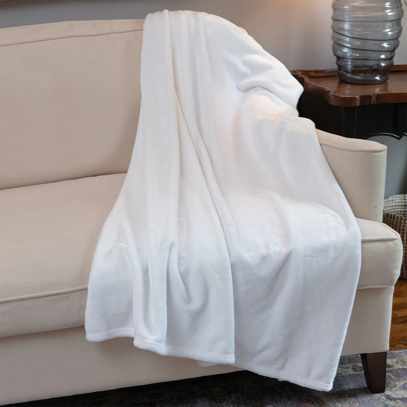 Plush Fleece Blanket - Image 4